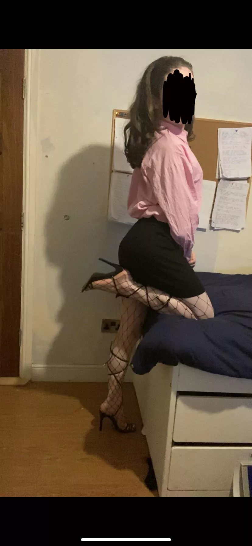 Cute secretary fit x