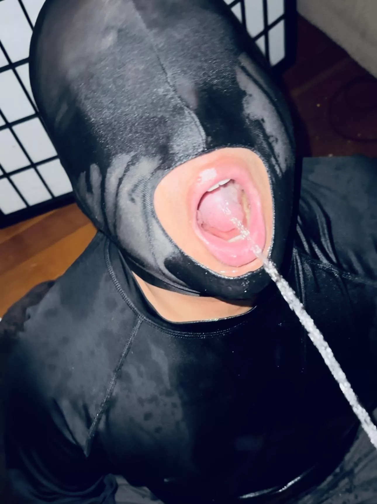 Daddy keeps me hydrated 💦