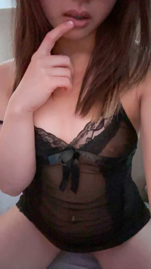 Do I look pretty in my lingerie? 😊