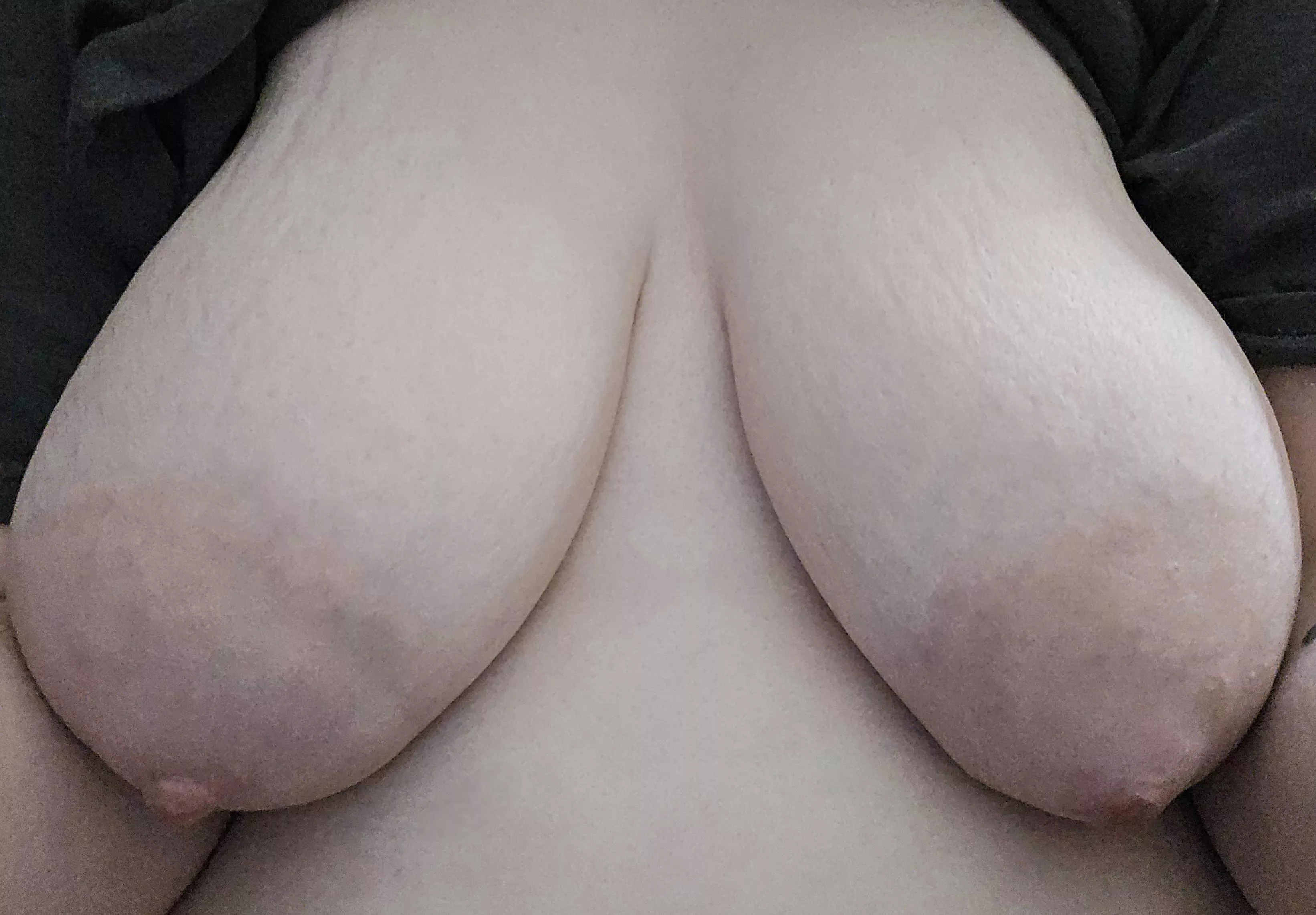 Feeling overly sharing tonight 🖤