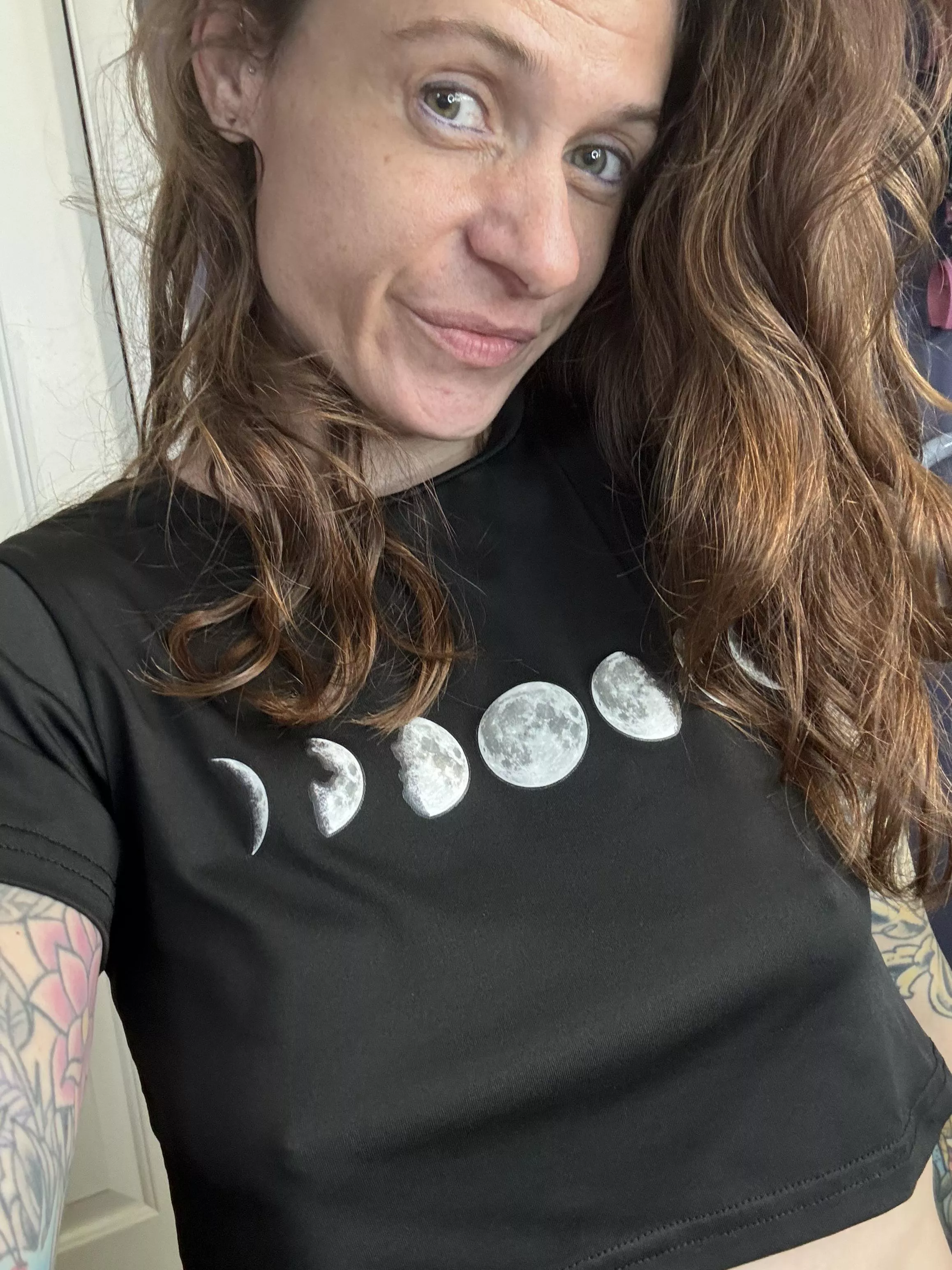 Found a cute shirt for the eclipse today.. Thought you should see it! 40f. 