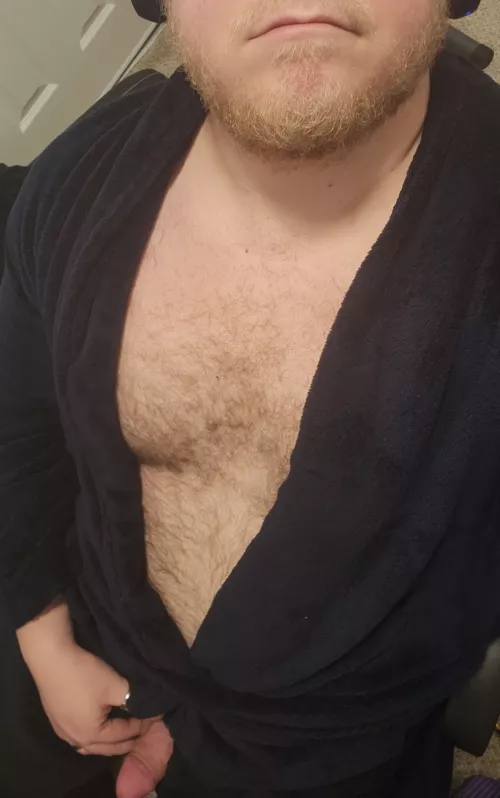 Got a nice thick surprise under this Robe for ya 😈