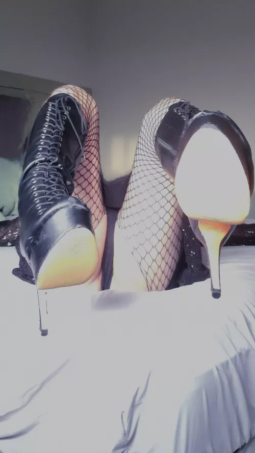 Had to show that I'm feeling naughty 