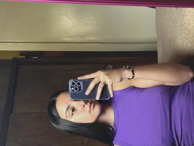  I enjoy being licked by attractive men. 