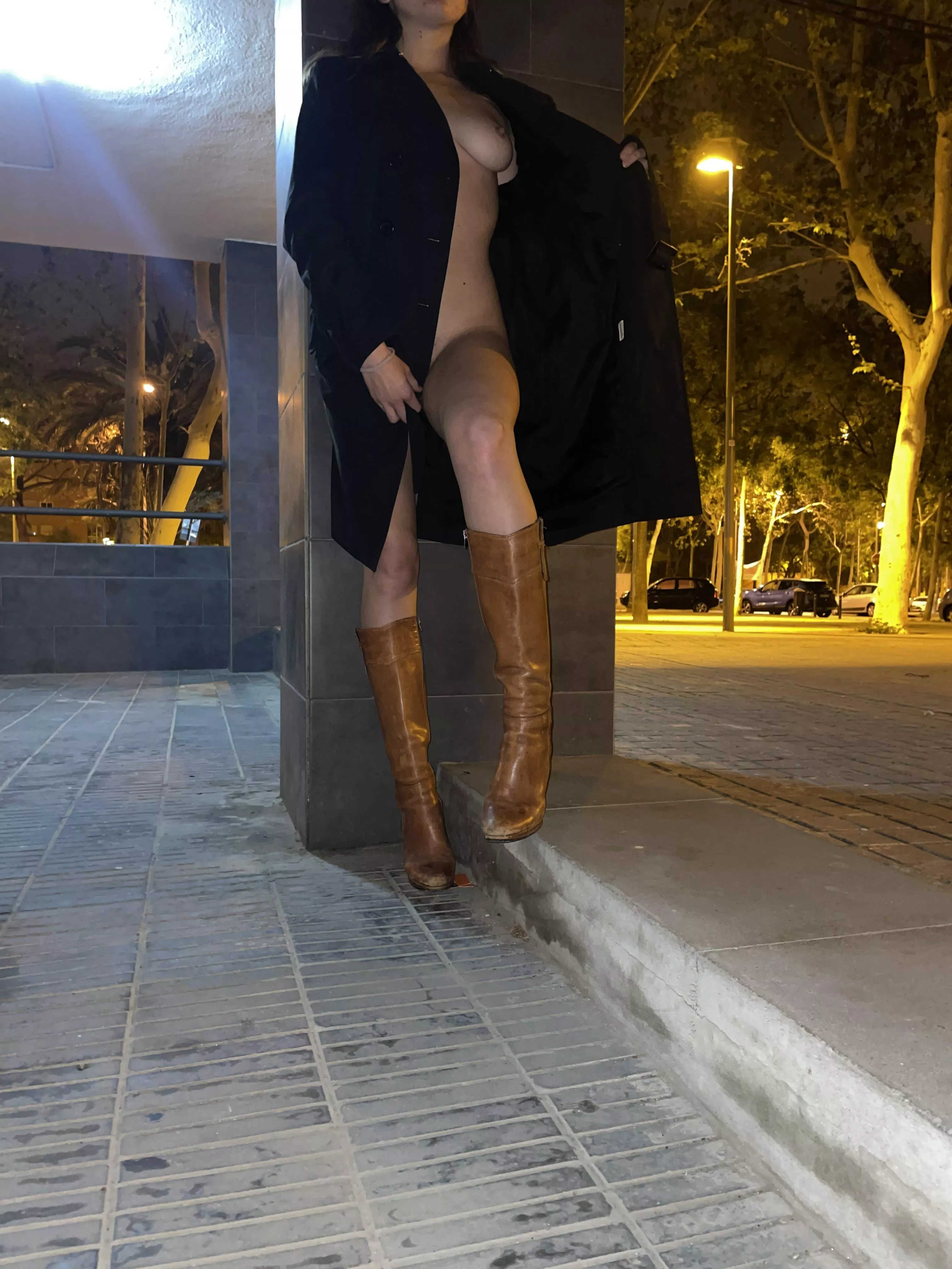 I love to get naked in public