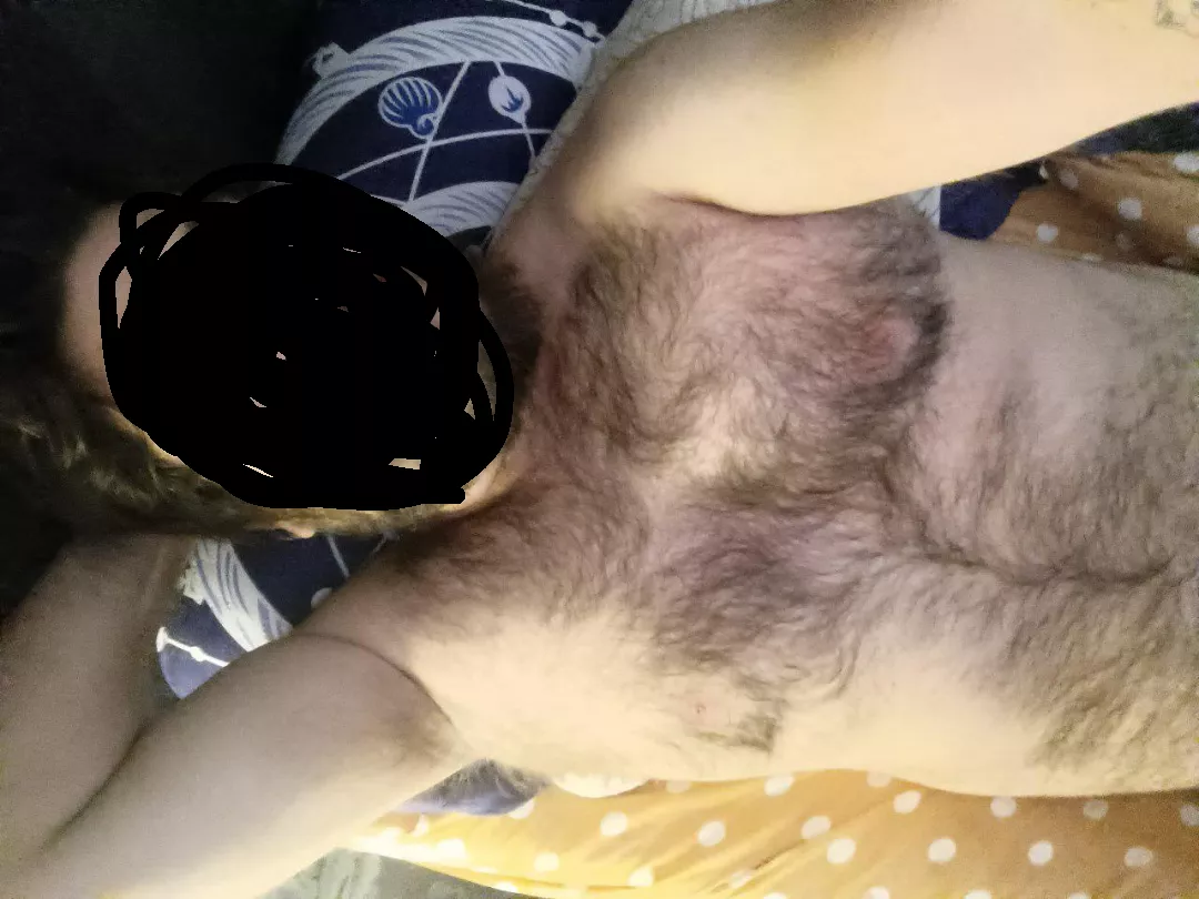 I was wondering if you wanna be next to me in bed now ❤️