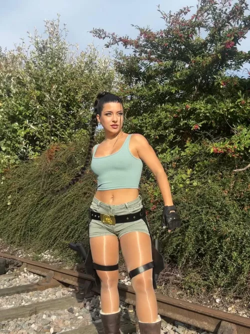 Lara Croft by Bezawit