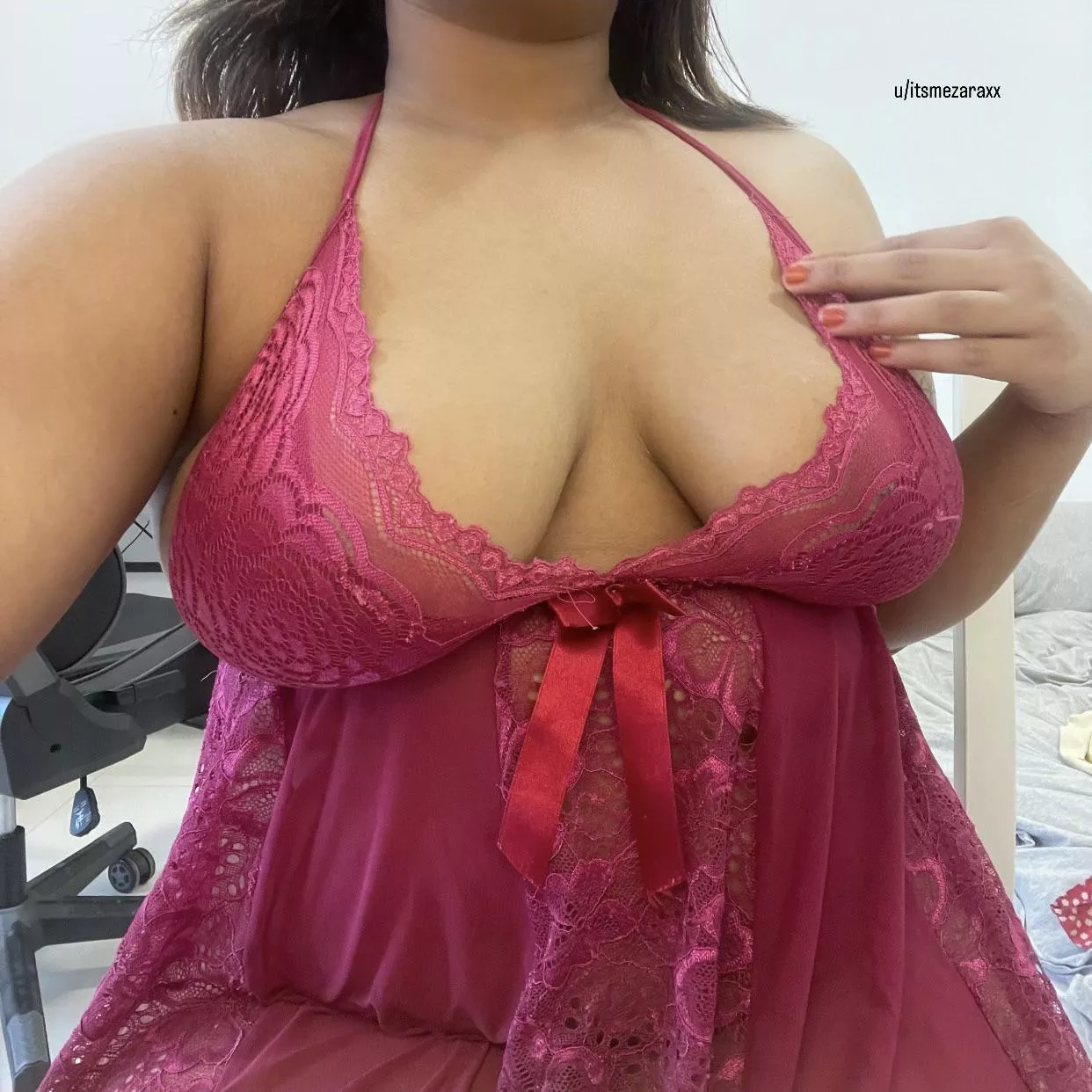 Let’s go to bed and cuddle… 