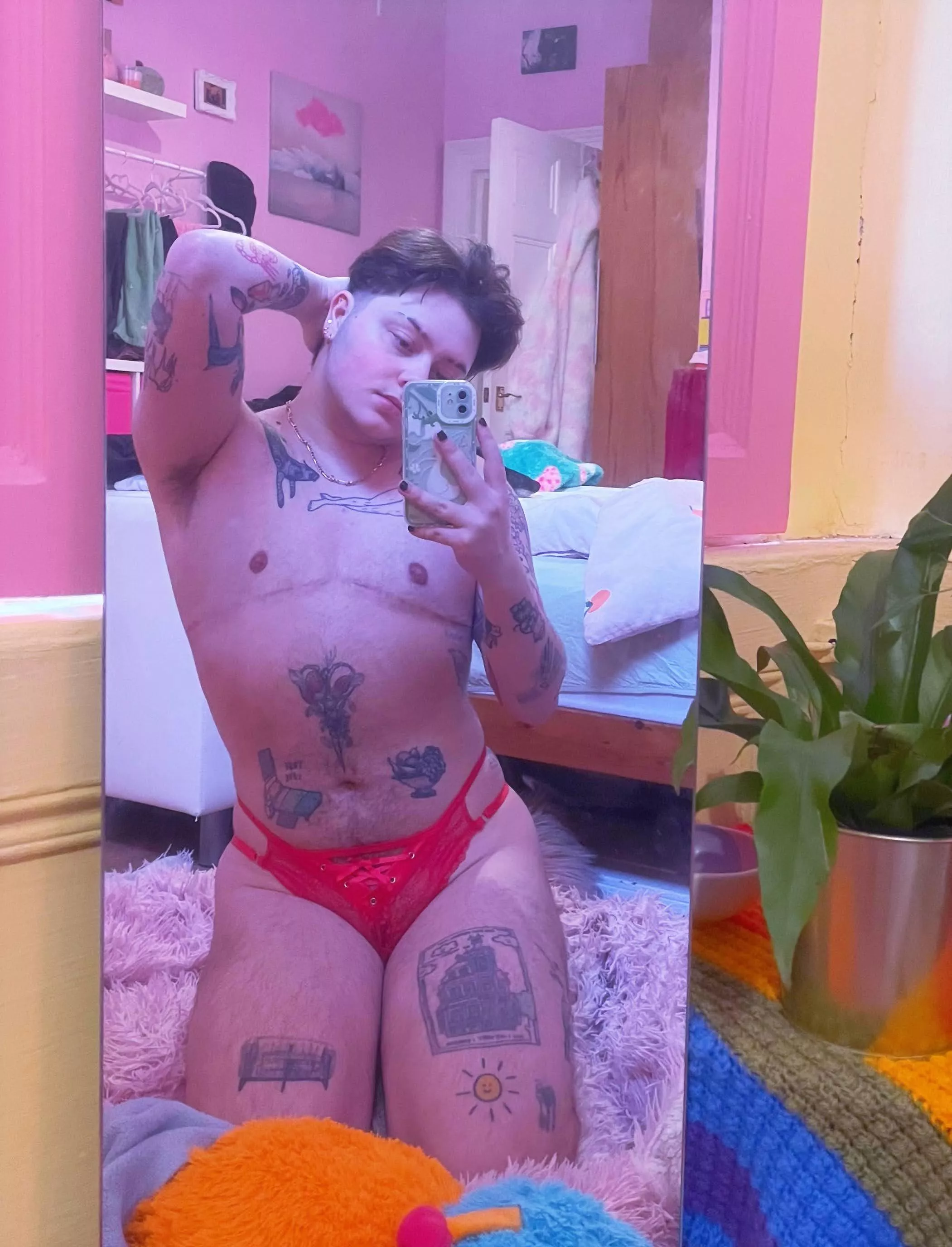 loveeee how androgynous I look in this pic. What do you think? 