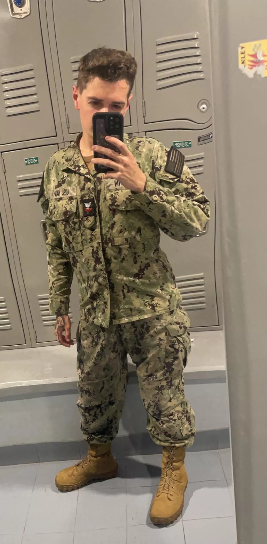 M [28] Bottom. Anyone in Bahrain?