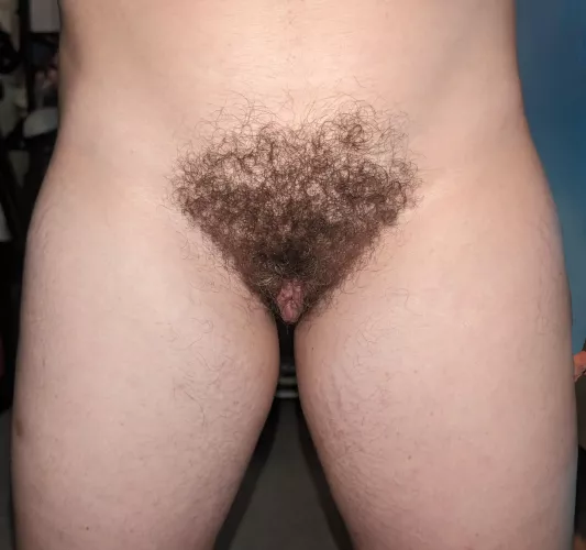 My bush gets so curly after a shower! 😉💞