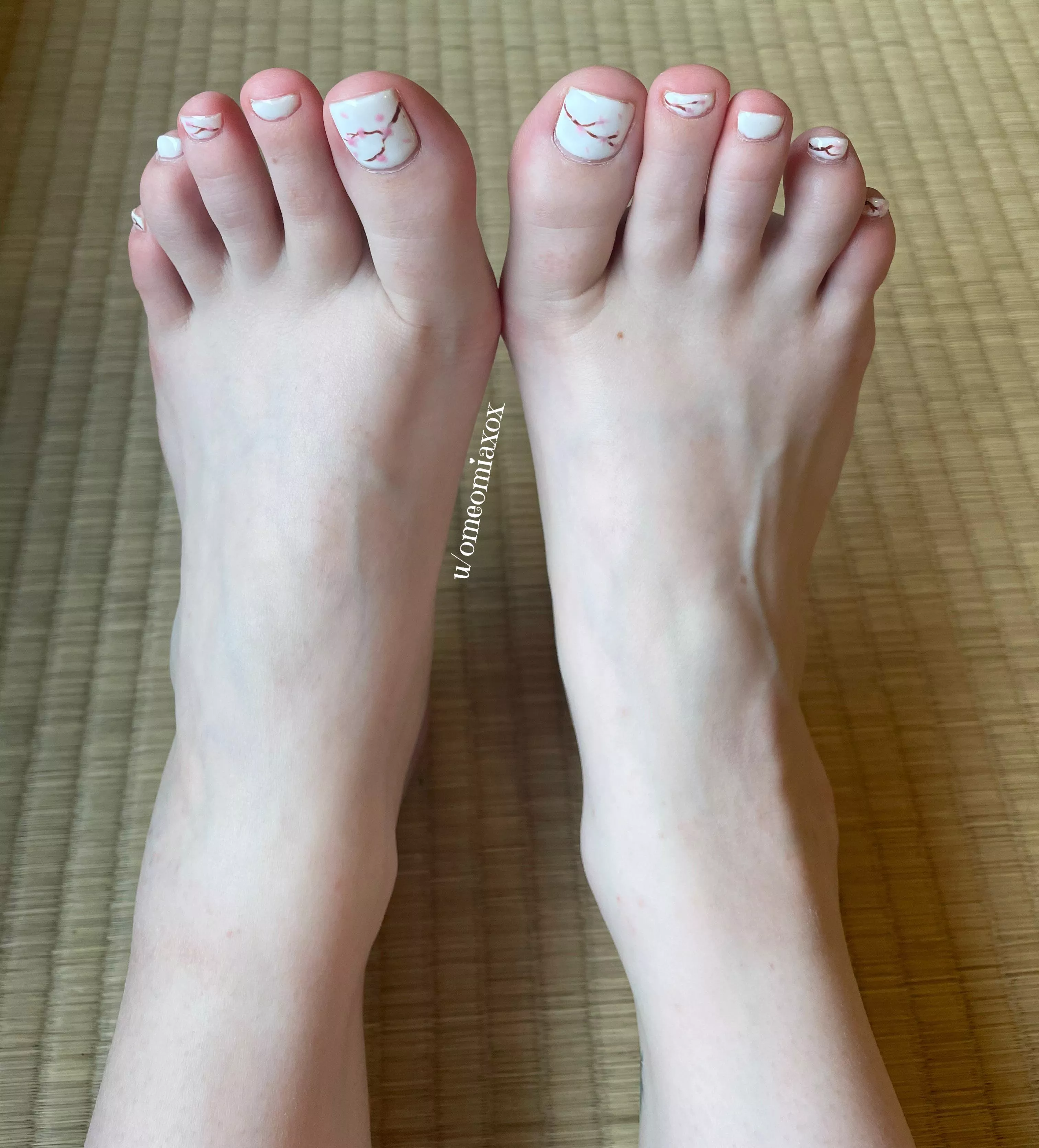 My cherry blossom toes 🌸