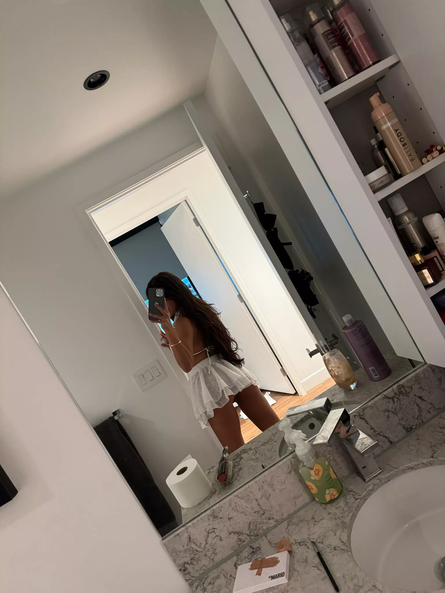 Panties or no panties? 🙊