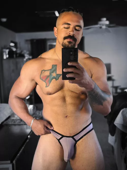 Stretching the pouch😅