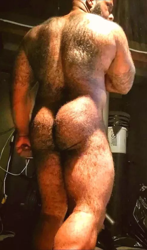 That hairy back and booty...