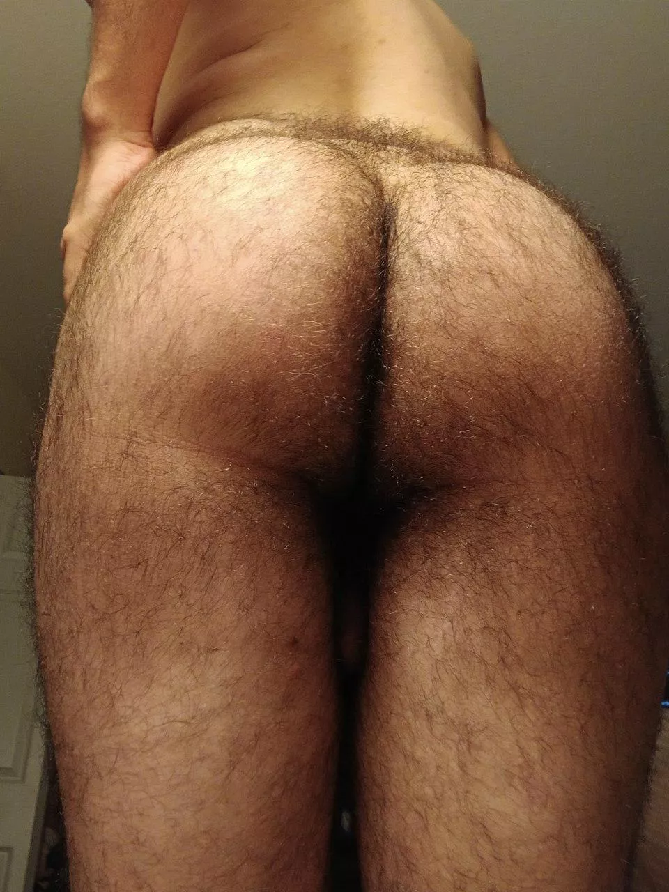 Whatcha fellas think of this straight ass?