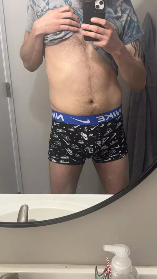 Where are all the twink gaymers? 😈