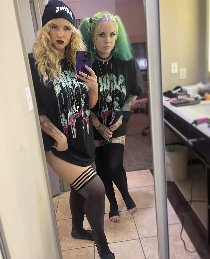 Which alt girl you using? [2]