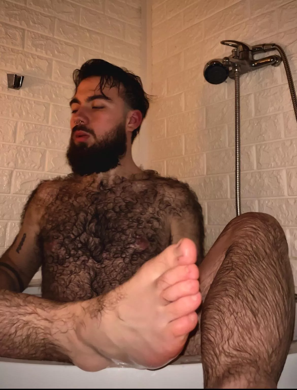 Who’s online 😈😏