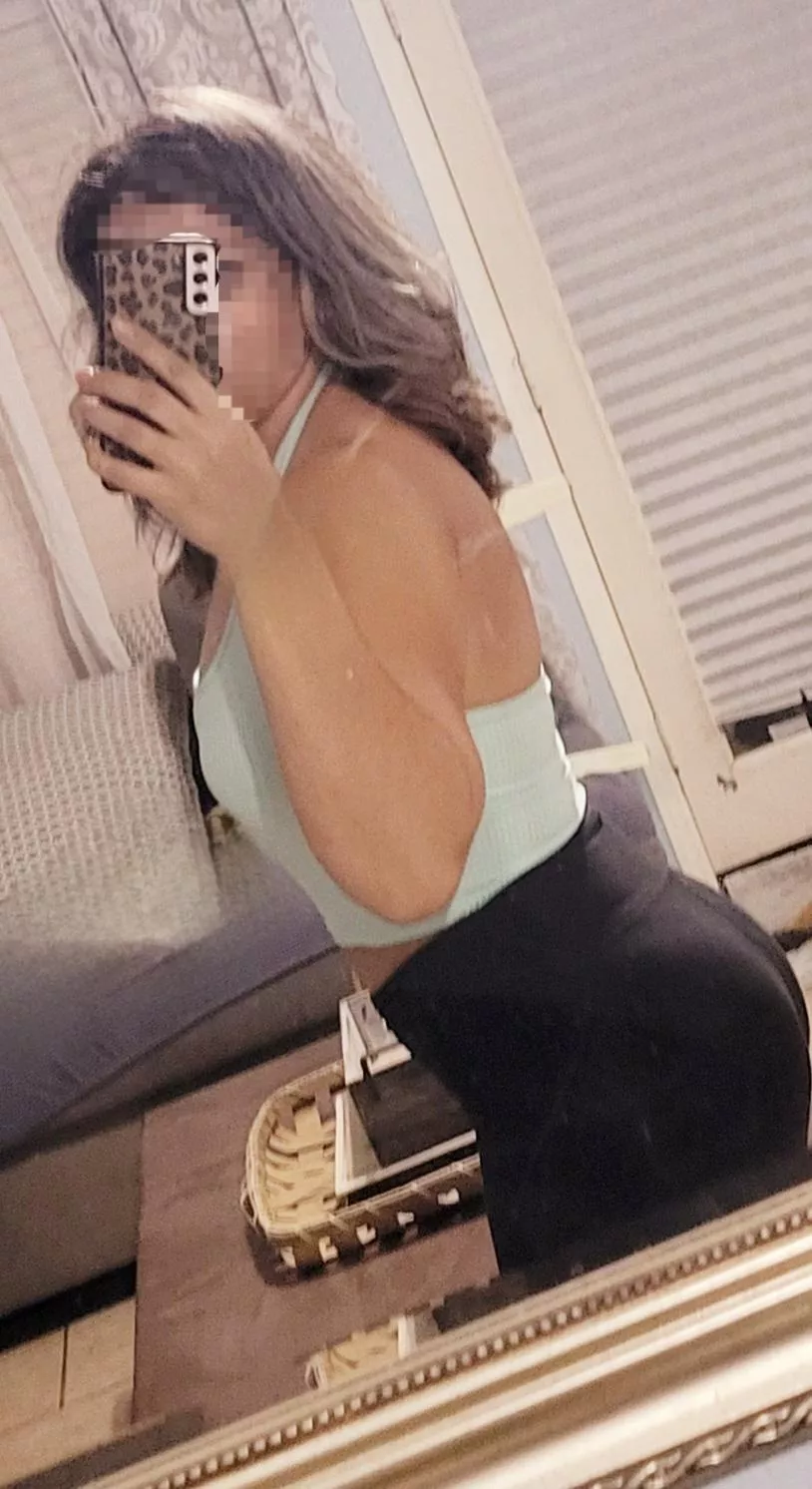 Yes, I also enjoy watching him fuck other girls...