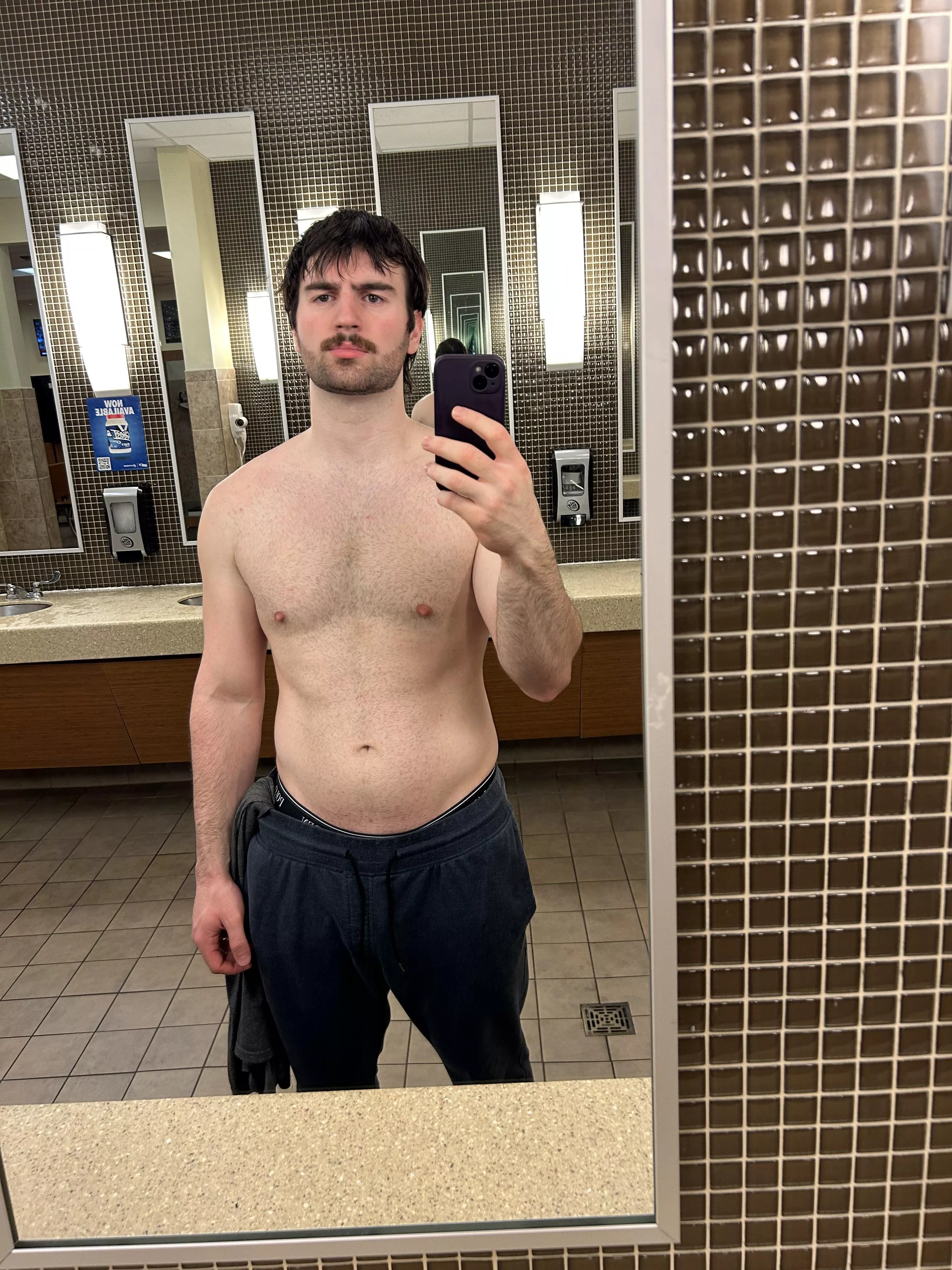 23 vers any hung twinks interested dm me