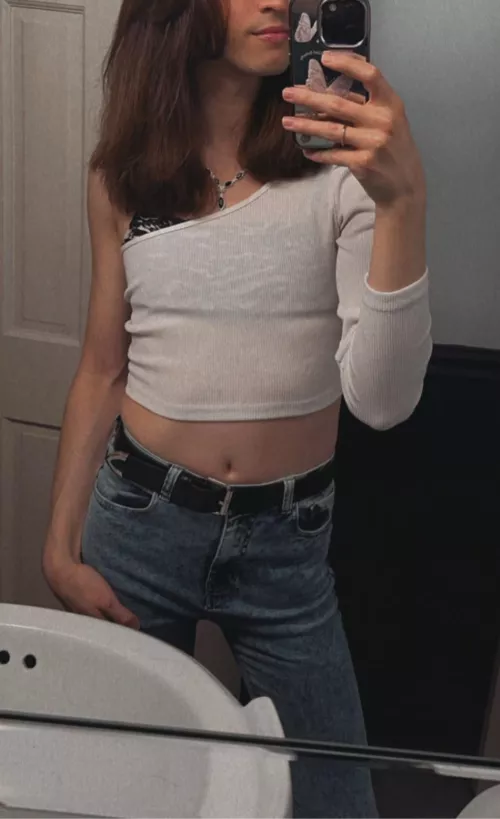 26 need a Str/bi top. Longterm+ Socks++ Face+++