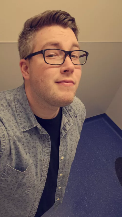 30, flirty, and thriving 😜