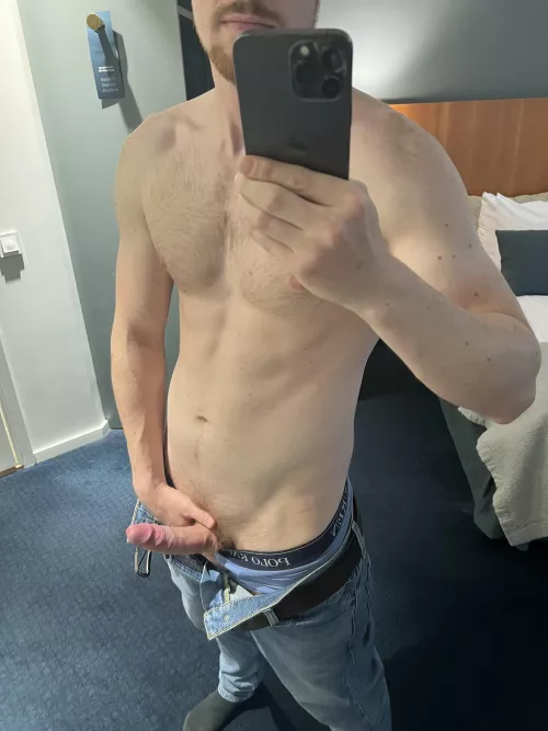 (30) - if you want to enjoy this dads cock and body please comment