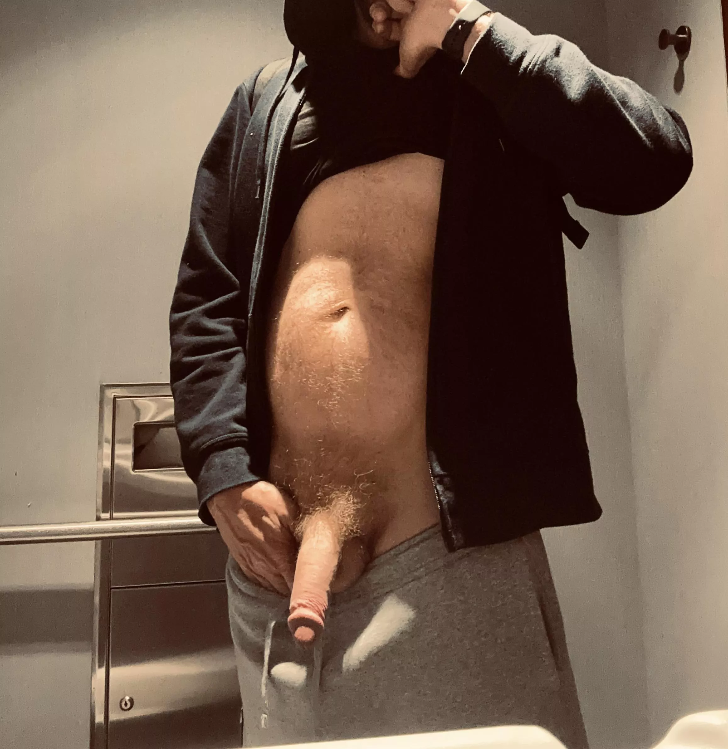 (42) ginger bush at the airport.