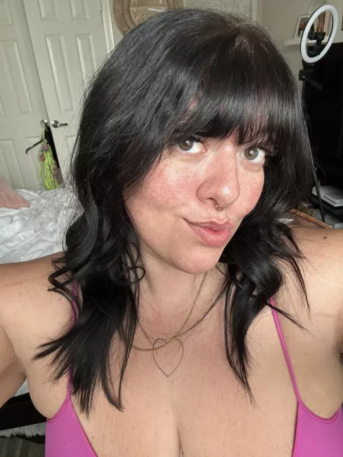 a selfie a day keeps the negativity away.