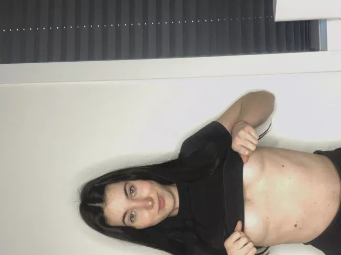  am I wife material or fuckbuddy? 