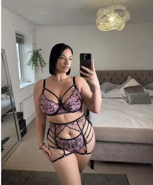 Can I be your mommy 💕💕