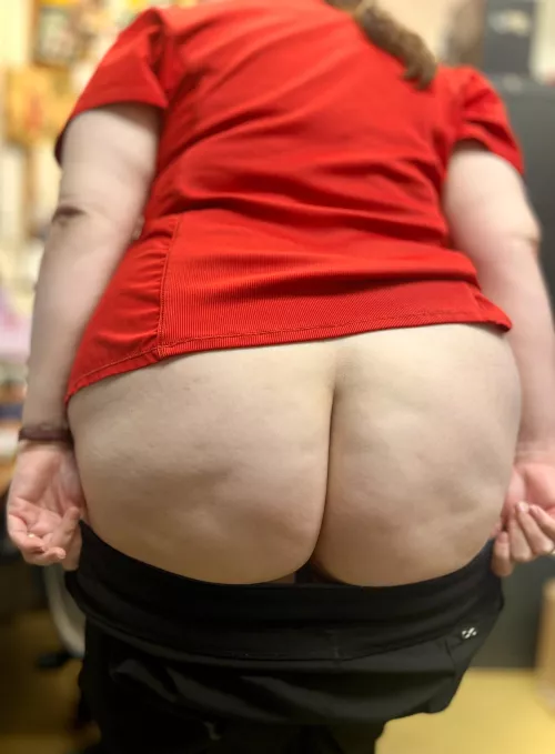 Can’t leave the floor to see the eclipse, so here is a moon ;)