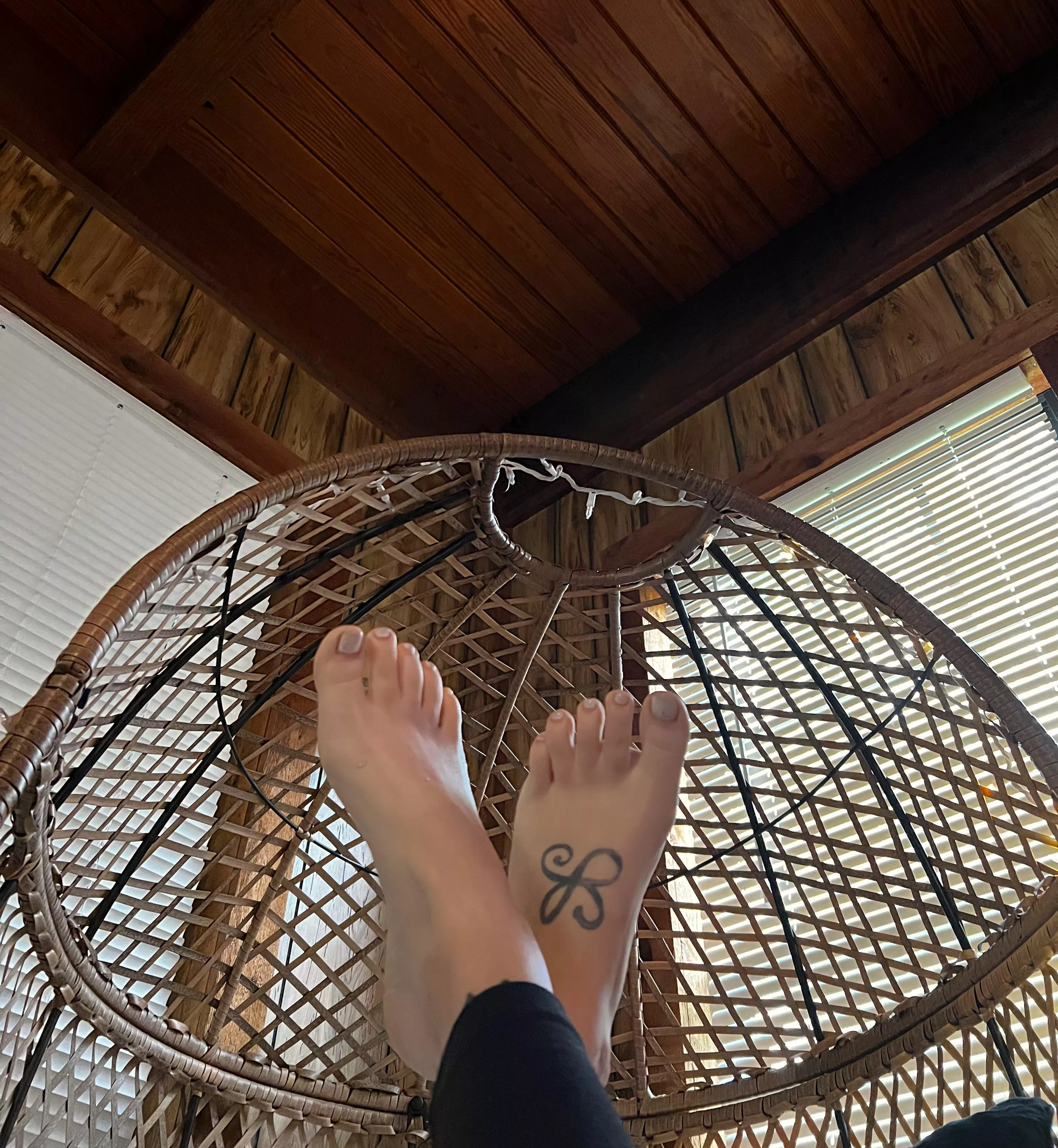 Clean the house barefoot or with socks? Hmm 🤔 what’s your favorite? 