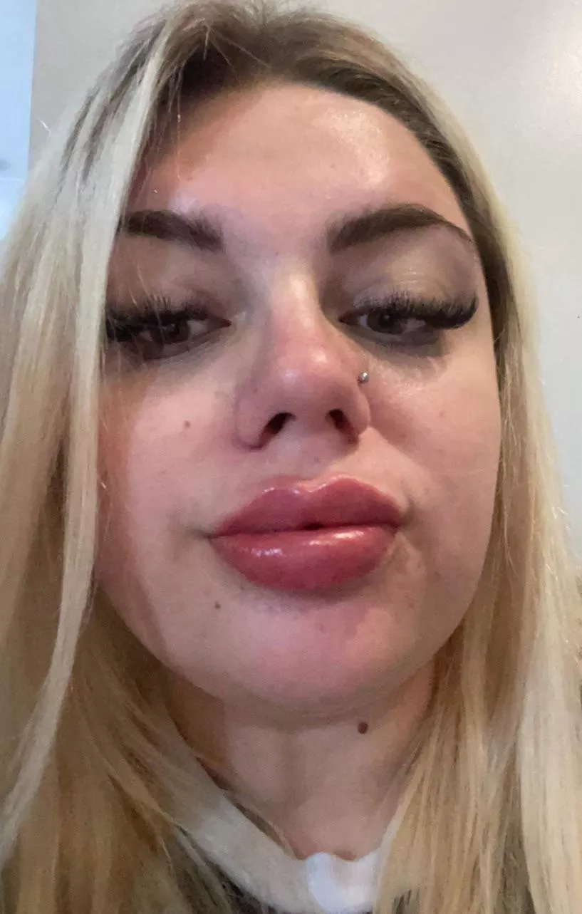 Cum over my face more the better 