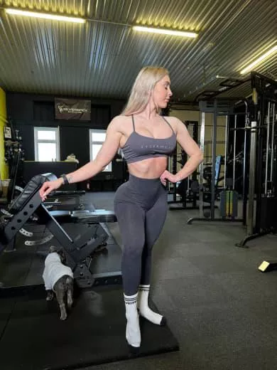 Do you like what I'm wearing ?