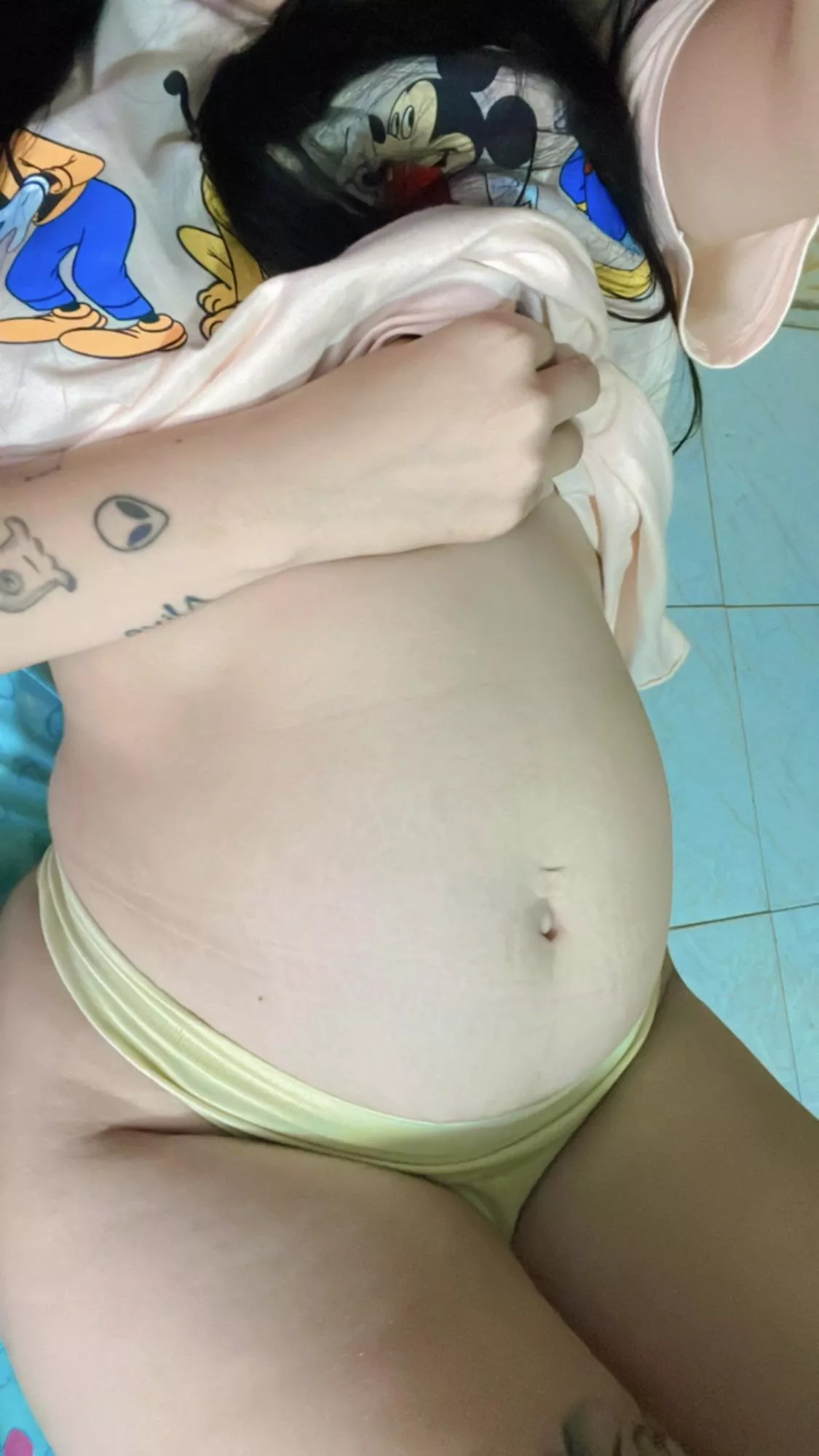 hi daddy do you like pregnant women? here is a very hot one for you 😈😈🤰🏻🤰🏻