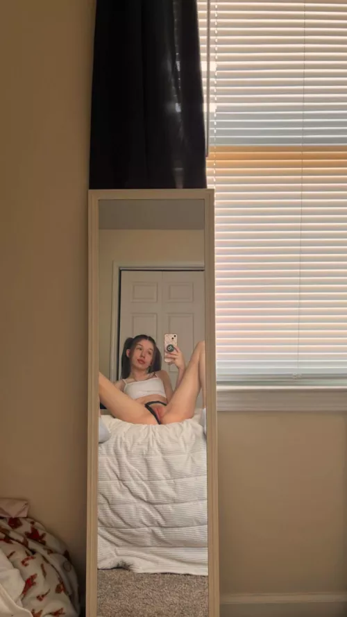 hot & ready like lil caesars… 