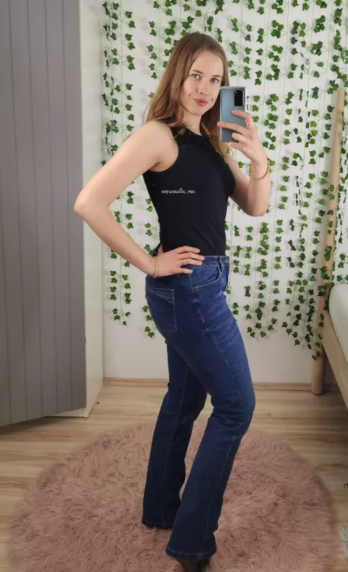 I have a new sexy jeans :)