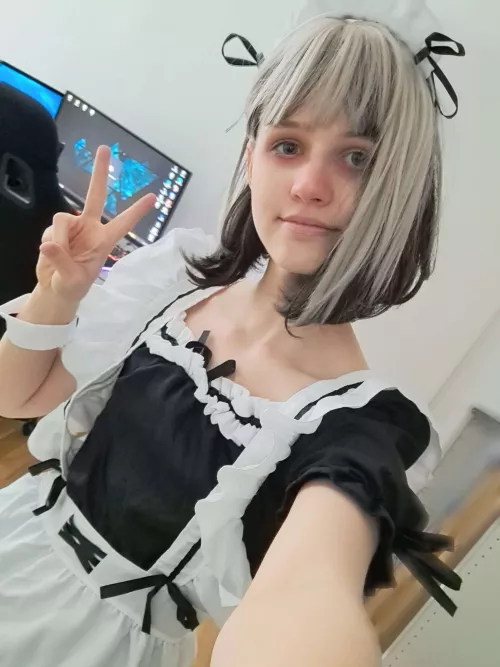 I have too many maid dresses :3
