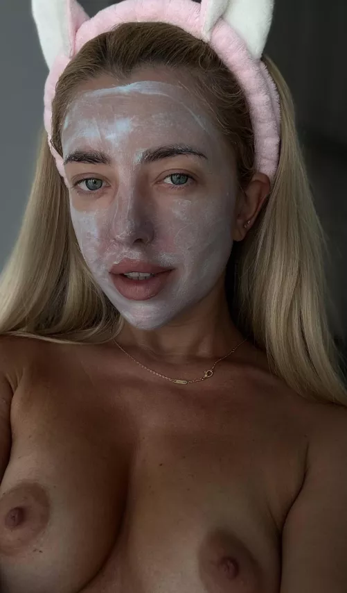 I m applying a cosmetic mask but I would like a biological one