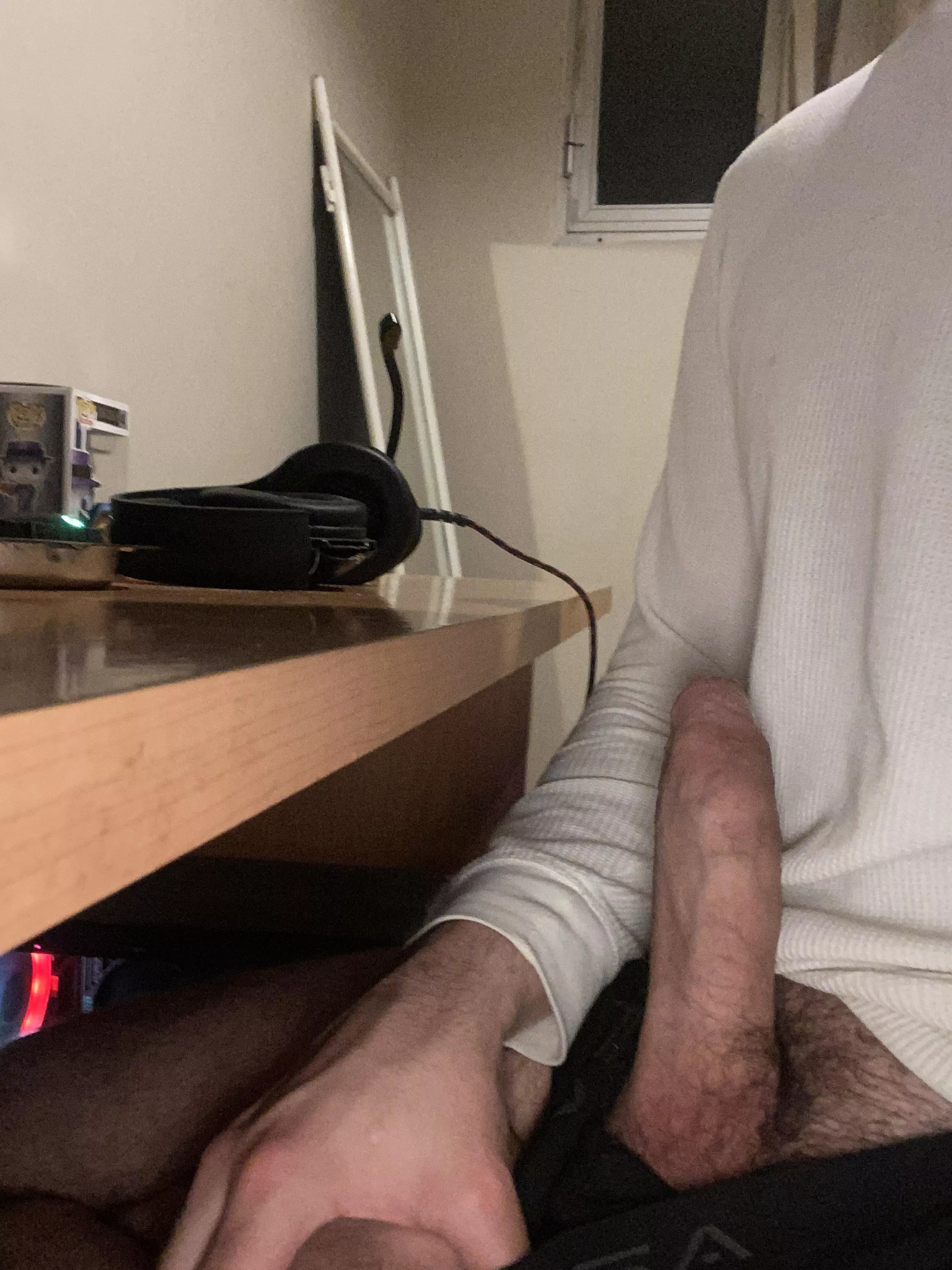 I think my dick is getting thicker wanna Dm?