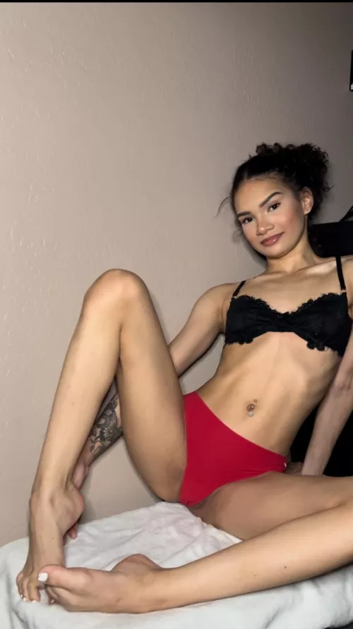 I want a roomie to pull my panty on the side