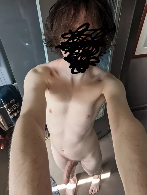 I'm not scared to show my face :p I just don't like my face lol