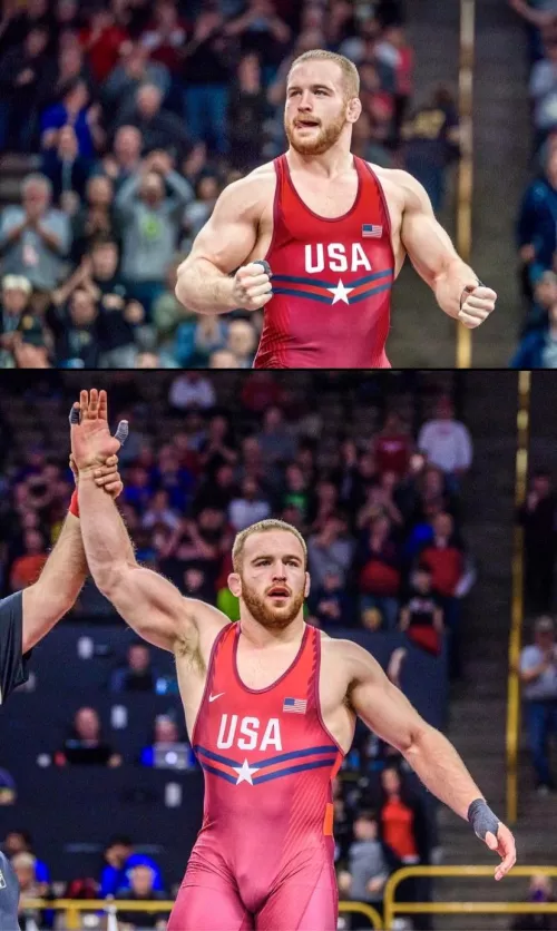 •Kyle Snyder•