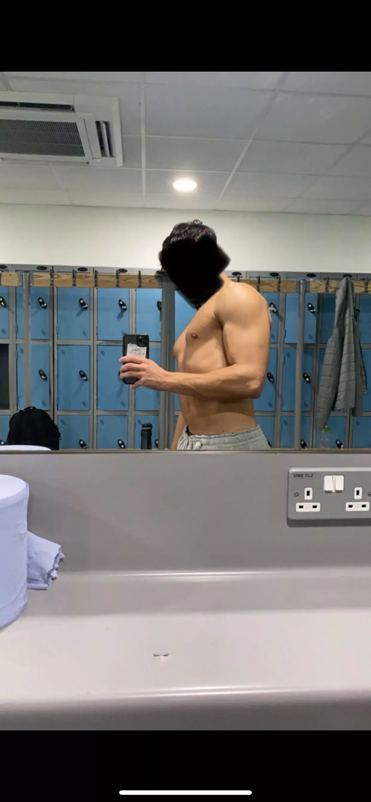 looking for asian sissy and fem princess to chat to ;)