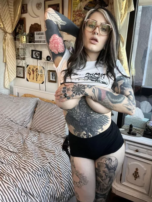 Milf snack anyone..😏