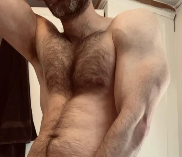 My first post here was met with such a warm welcome that I think I’ll start taking more pics like this 😊