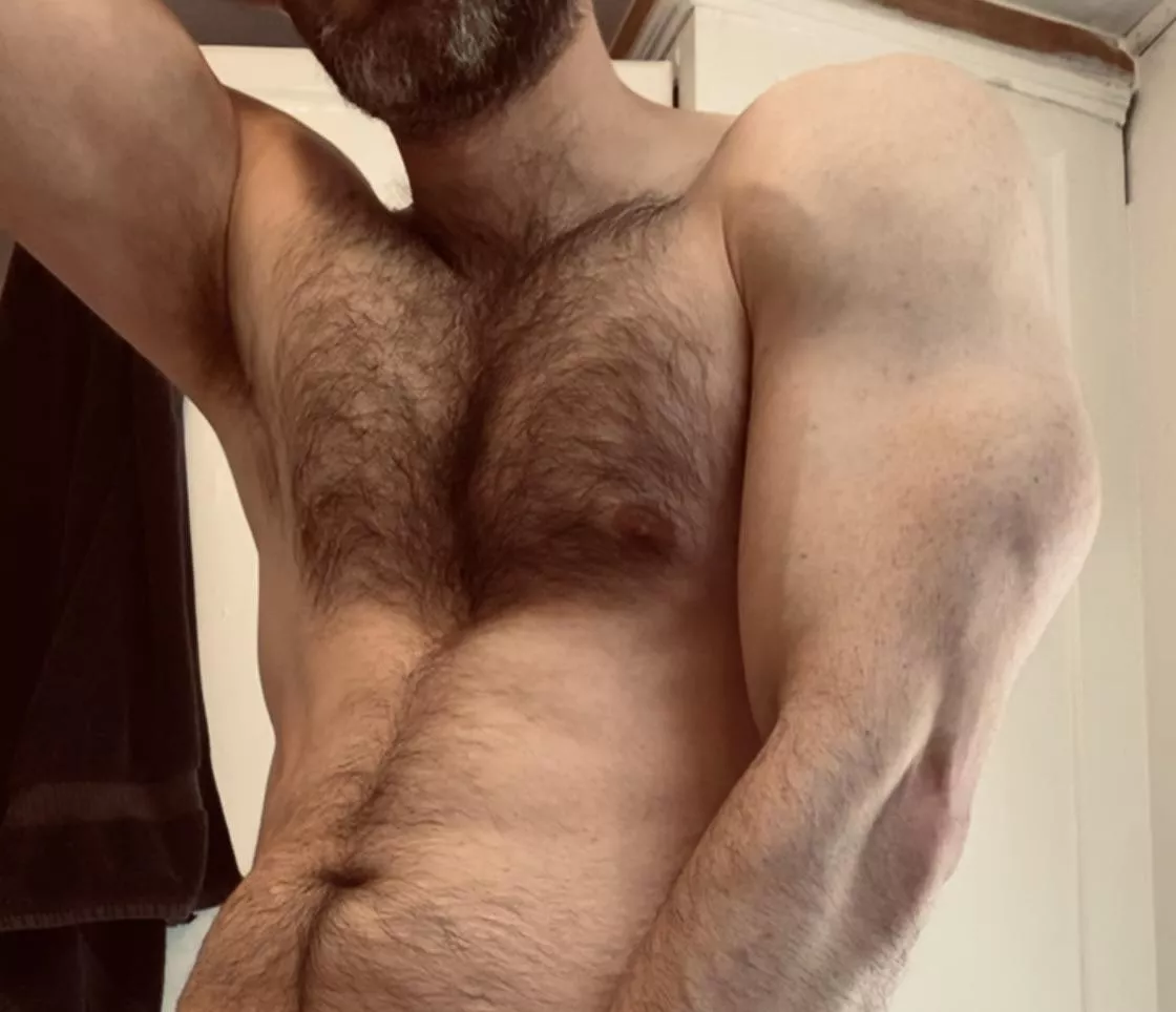 My first post here was met with such a warm welcome that I think I’ll start taking more pics like this 😊