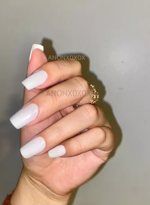 My nails are too long to go in my 🐱 can someone help me get the job done?
